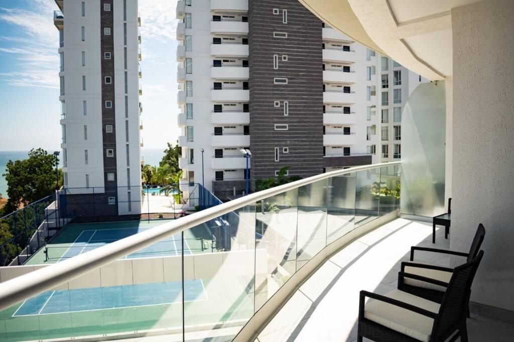 Lujoso y Cómodo Departamento con playa 2 piscinas cancha de tenis jacuzzi seguridad 24 horas Manta Exterior foto